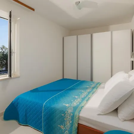 Apartment Irena - Longevity Retreat Trogir
