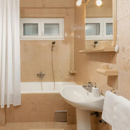 Appartamento Irena - Longevity Retreat *