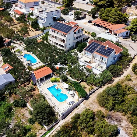 아파트 Irena - Longevity Retreat *