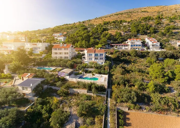 Irena - Longevity Retreat Apartment *