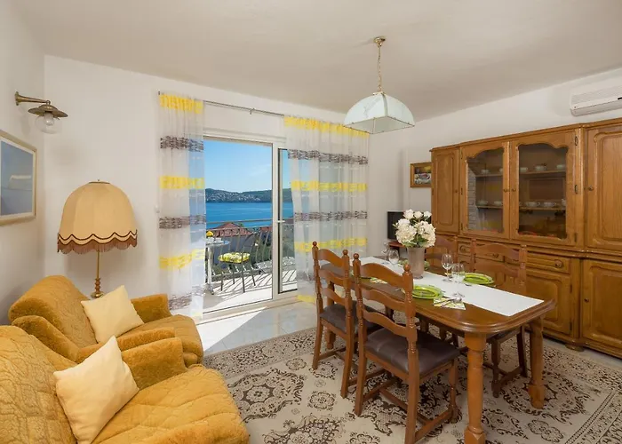 Apartment Irena - Longevity Retreat