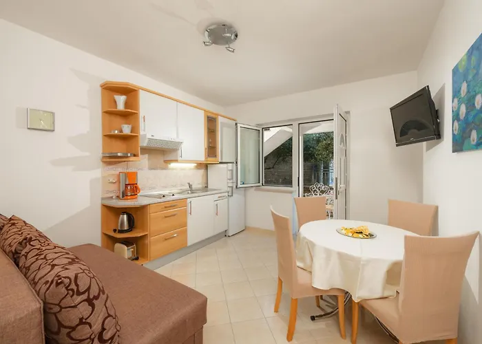 Irena - Longevity Retreat Apartment