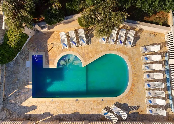 Irena - Longevity Retreat شقة