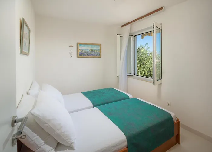 Apartment Irena - Longevity Retreat *