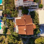 Irena - Longevity Retreat 特罗吉尔