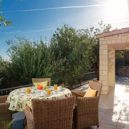 Irena - Longevity Retreat דירה *